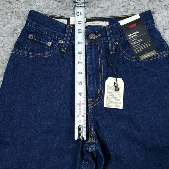 Levi’s Premium 80's Mom Jeans High Rise Tapered Dark Wash Blue Size 23 x 30 - Picture 10 of 12